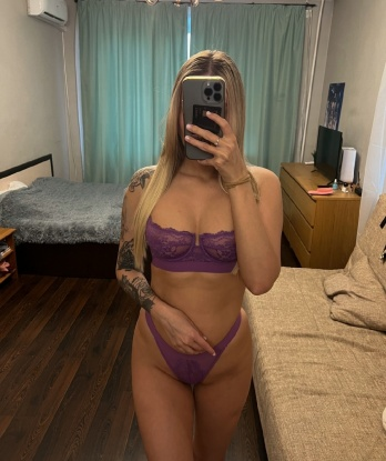 🌺
Я опытная и экспериментальная индивидуалка, с искрометным чувством юмора и чувственными губами, готовыми утопить тебя в океане страсти. Мои прекрасные формы и шелковистая кожа покажут тебе, что я - настоящая женщина. 💋
Я готова исполнять все твои фантазии, от классического секса до ролевых игр и легкого бондажа. Мои плавные движения и нежные прикосновения окутают тебя магией настоящего удовольствия. 🌟
Со мной ты забудешь о повседневных проблемах и погрузишься в мир наслаждения. Мои отзывы говорят сами за себя - каждый, кто побывал со мной, остался в полном восторге. ✨
Для нашей встречи я подготовила уютное гнездышко в самом сердце Москвы. Ты можешь посмотреть мои фото и убедиться, что они абсолютно реальны. Я жду тебя, мой дорогой, чтобы подарить тебе незабываемые моменты наслаждения. 🌹
Не откладывай свое счастье на потом, звони мне прямо сейчас и давай сделаем нашу встречу незабываемой! 💫 1132, 22 года