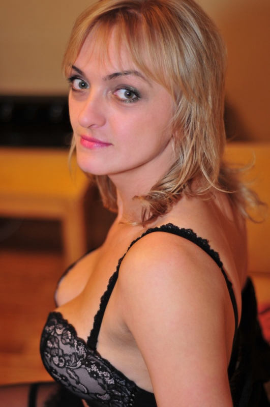 Сексуальная кошечка с идеальными формами приглашает на незабываемое свидание. Приятная внешность и опыт в постели обеспечат тебе максимум удовольствия. Жду тебя для ярких впечатлений и страстных ощущений. Звони прямо сейчас! 17230, 33 года