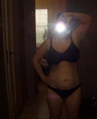 Мои услуги направлены на удовлетворение твоих самых сокровенных желаний. Я готова подарить тебе жаркую ночь, полную страсти и наслаждения. Фото в профиле - настоящее подтверждение моей красоты и сексуальности. Я люблю эксперименты и игры, готова исполнить любую твою фантазию. Мои клиенты оставляют восторженные отзывы и всегда возвращаются ко мне снова. Доверься опыту и я подарю тебе незабываемые моменты удовольствия. 4464, 30 лет